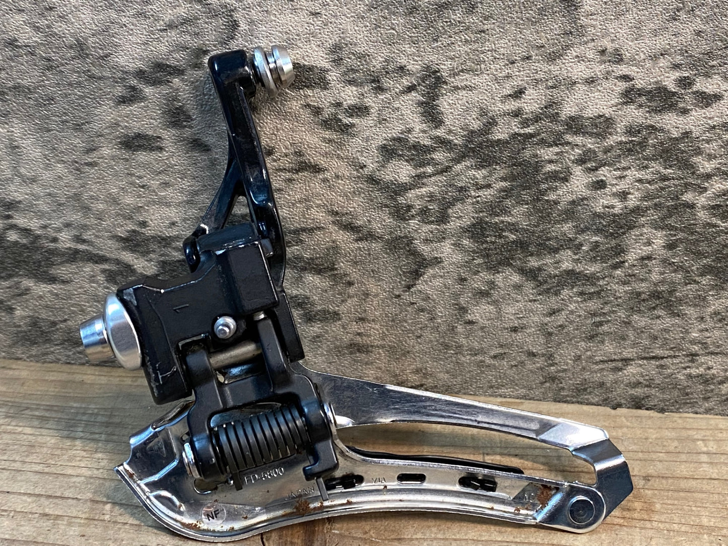 IU996 シマノ SHIMANO 105 FD-5800 フロントディレイラー 2S 直付