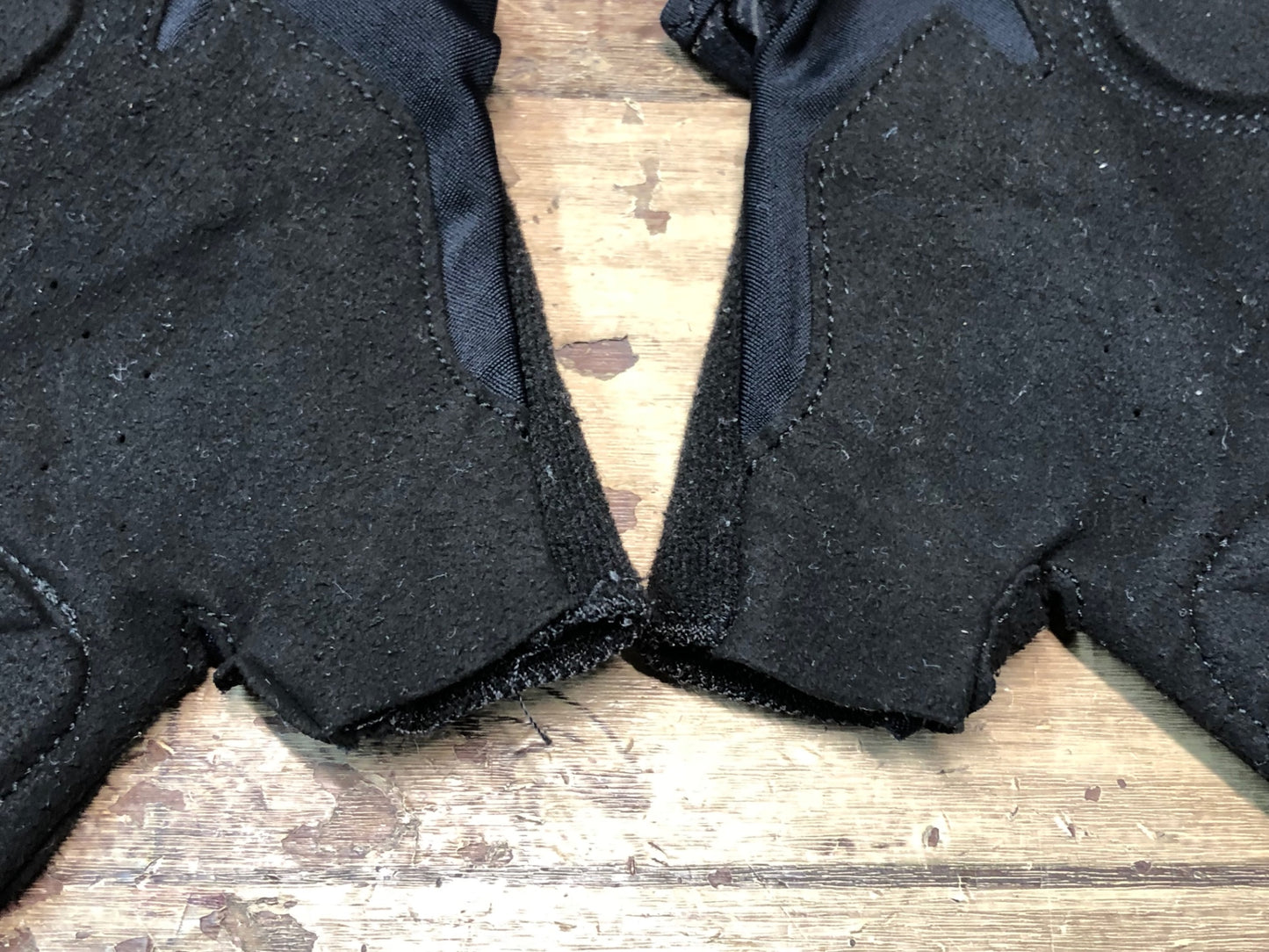 IM200 アソス assos 指切り グローブ 黒 S