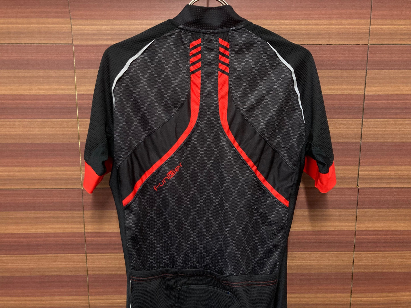 IU826 ファンキアー Fankier 半袖 サイクルジャージ 黒赤 M