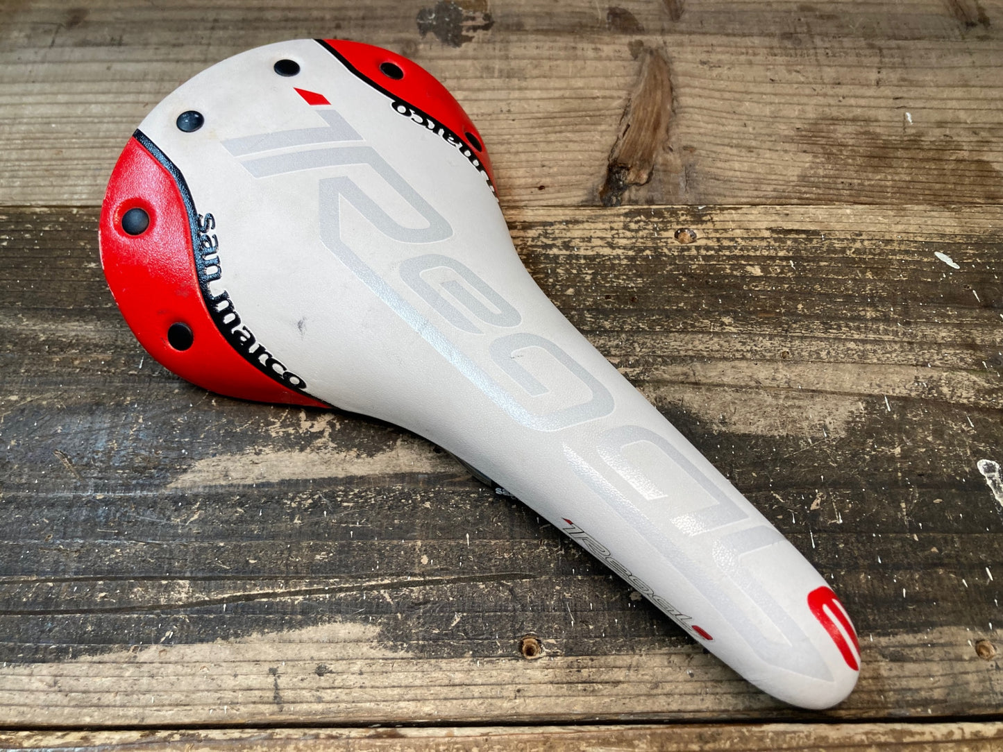 IX238 サンマルコ san marco リーガル Regal e 白赤 幅実測150mm XSiLITEレール