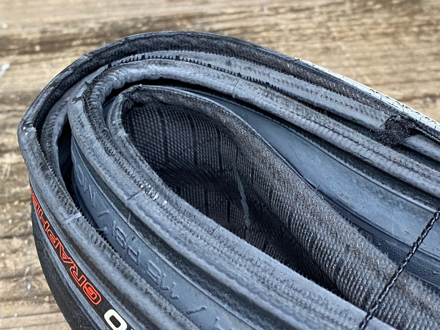 IV707 ヴィットリア vittoria ZAFFIRO PRO GRAPHENE 2.0 タイヤ 700x28c