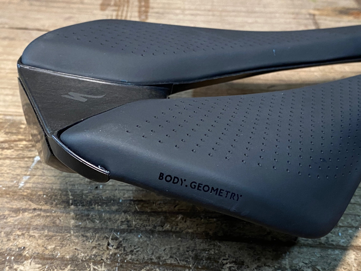 IY560 スペシャライズド SPECIALIZED SITERO サドル 黒 155mm