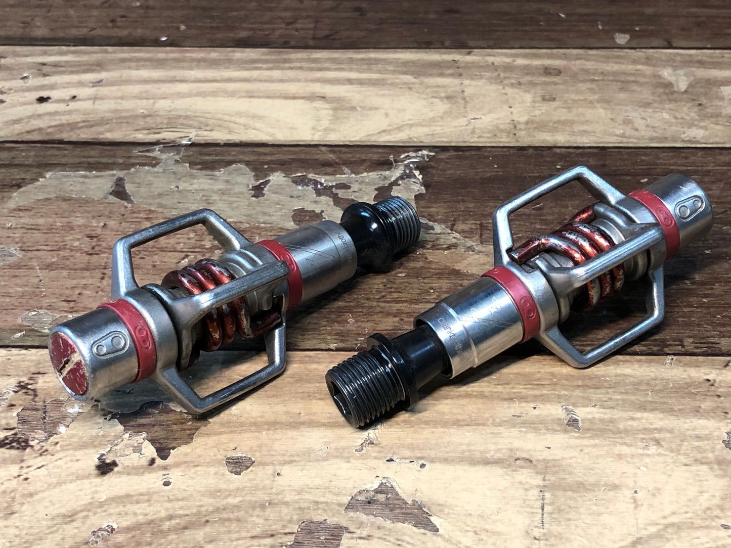 HC550 クランクブラザーズ CrankBrothers エッグビーター Eggbeater 3 ビンディングペダル レッド MTB向け ※シャフトガタつき、抵抗あり