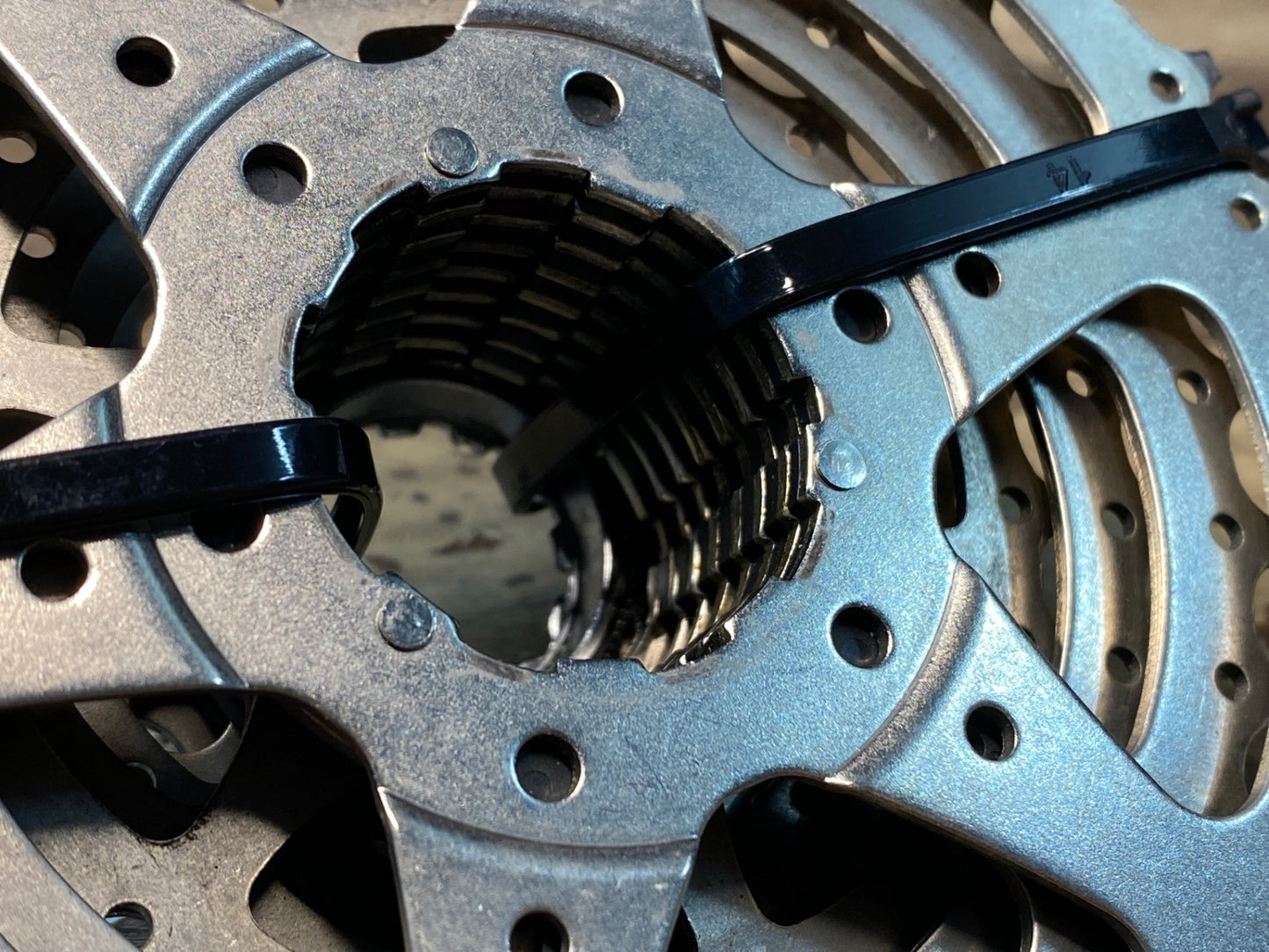 HZ491 シマノ SHIMANO CS-HG500-10 11-32T 10S スプロケット