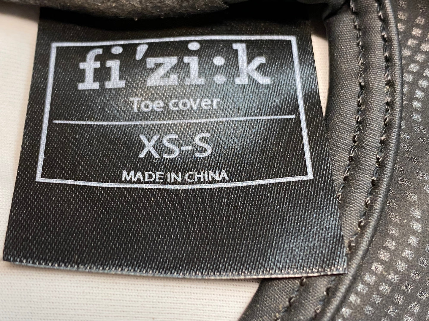 IH609 フィジーク fizik トゥーカバー 黒 XS-S