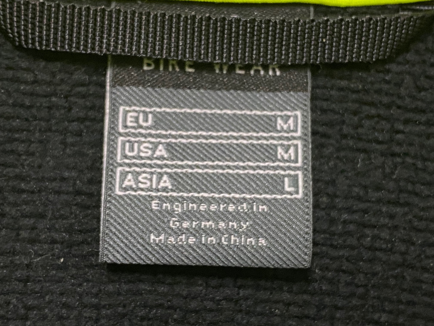 IT348 ゴア バイクウェア GORE BIKE WEAR サイクルベスト ジレ 裏起毛 防風 L 黒黄