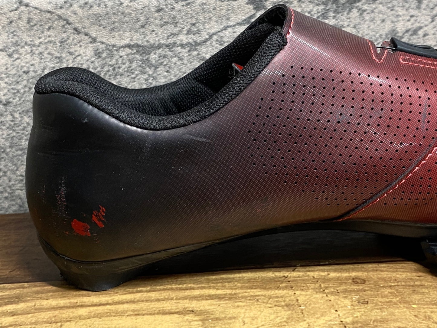 JB667 シマノ SHIMANO RC7 SHRC701M R01 S ビンディングシューズ 3穴 黒 赤 EU43