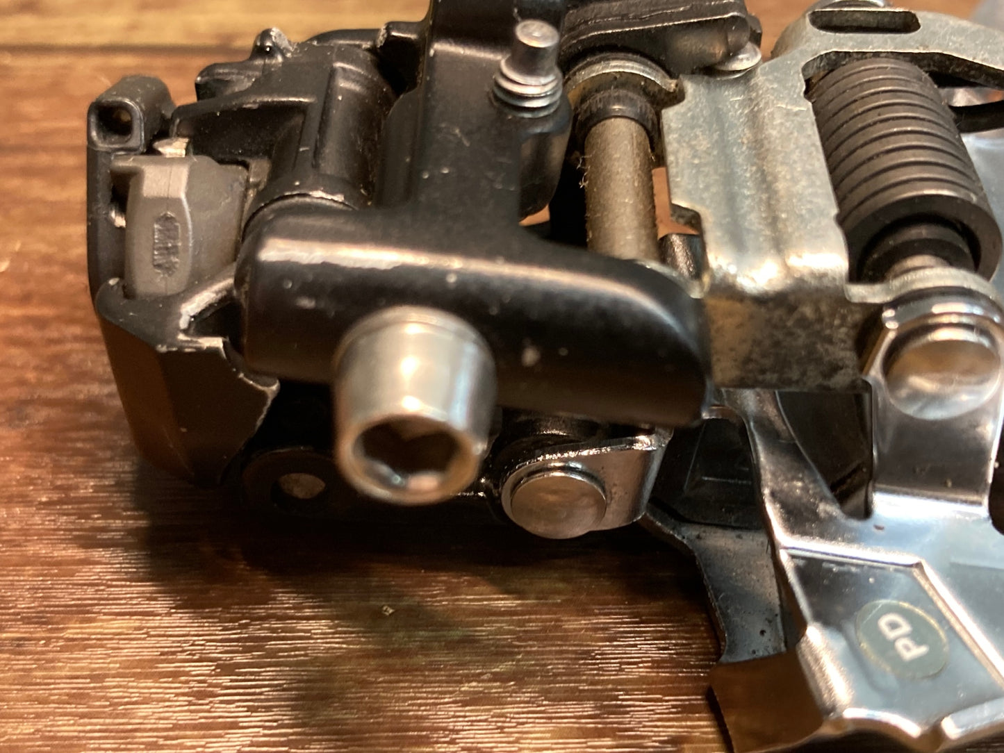 IX586 シマノ SHIMANO 105 FD-5801 フロントディレイラー 直付 ※取付座金欠品