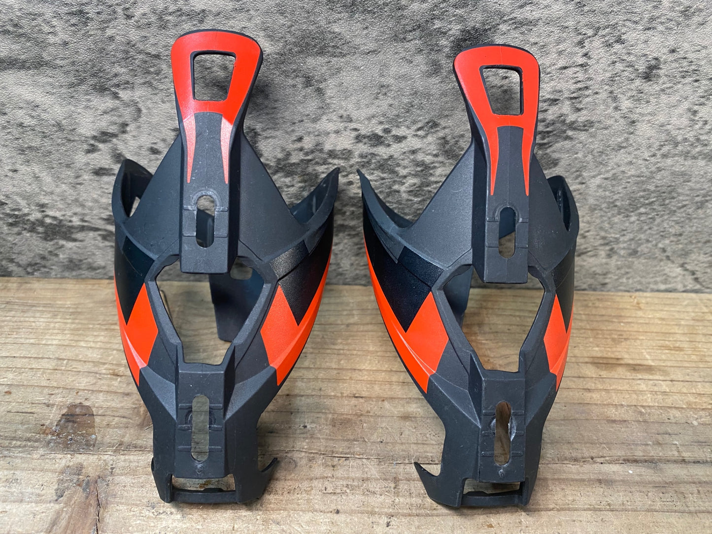 JD159 エリート ELITE VICO CARBON ボトルケージ セット 黒 赤