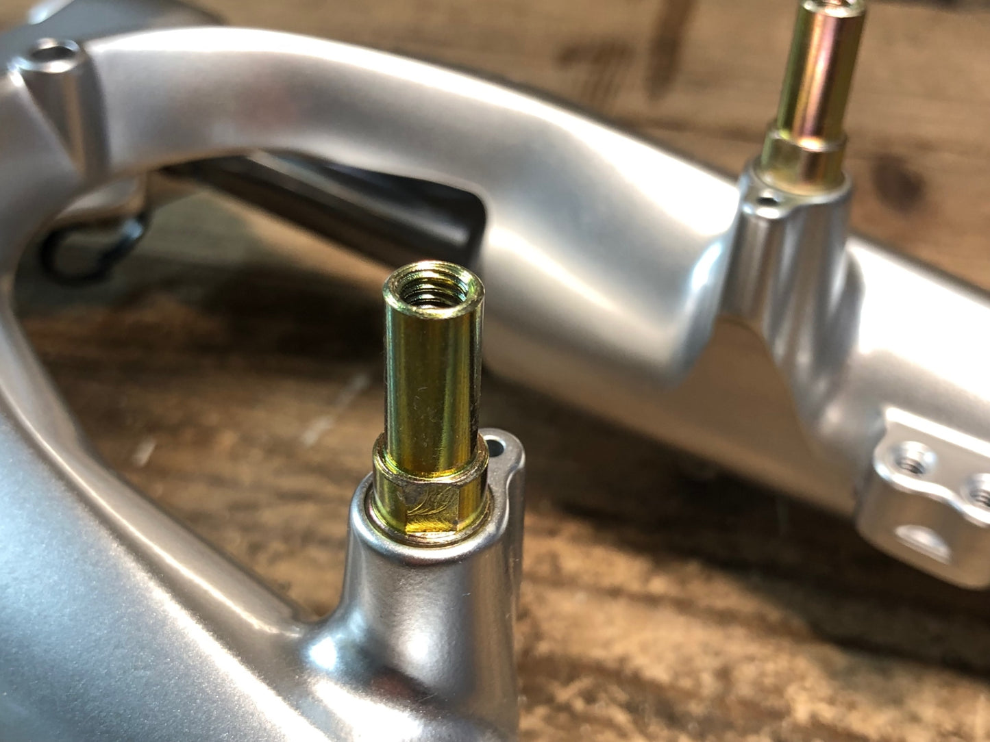 IS213 シマノ SHIMANO ネクサーヴ NEXAVE FS-C910 Di2 サスペンションフォーク