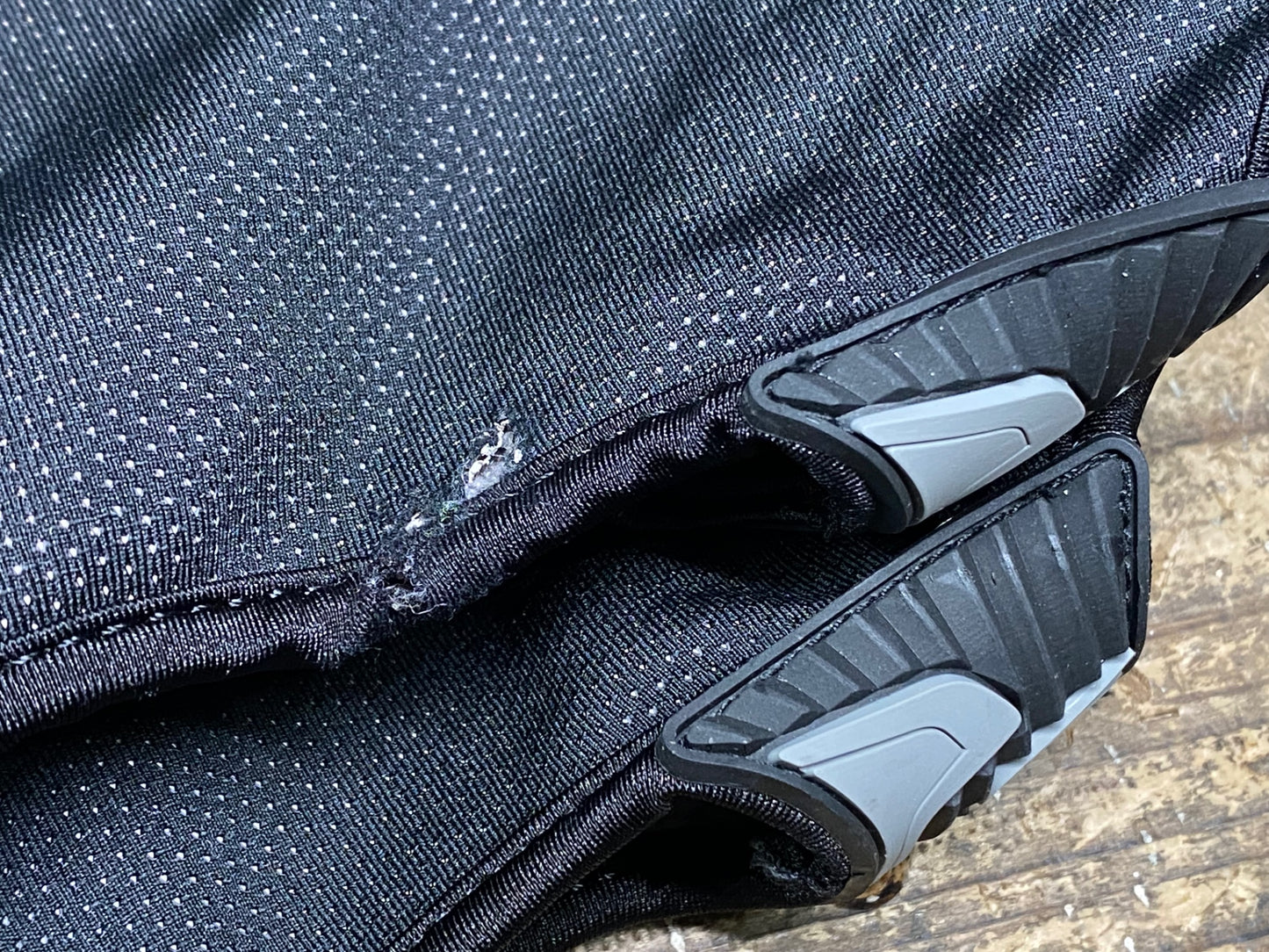 IU299 パールイズミ PEARLiZUMi WINDBREAK シューズカバー 黒 L