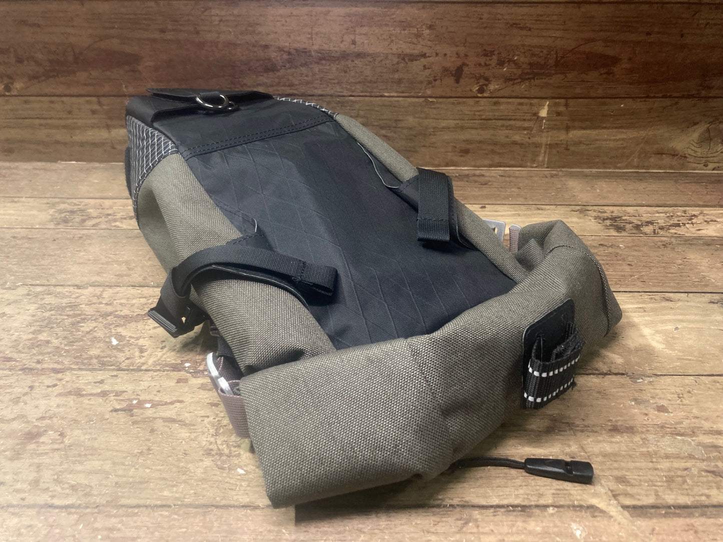 IF755 ロウロウマウンテンワークス RawLow Mountain Works バイクンハイクバッグ Bike’n Hike Bag サドルバッグ グレー