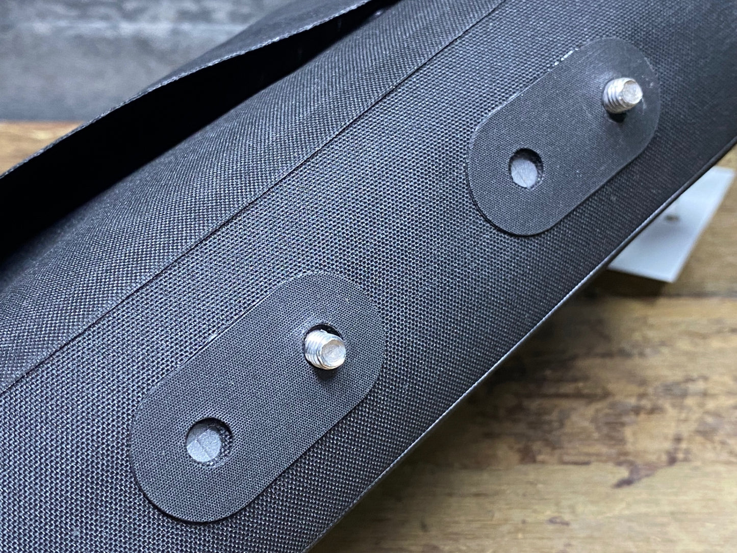 IY827 アピデュラ APIDURA レーシングトップチューブパッグ ボルトオン