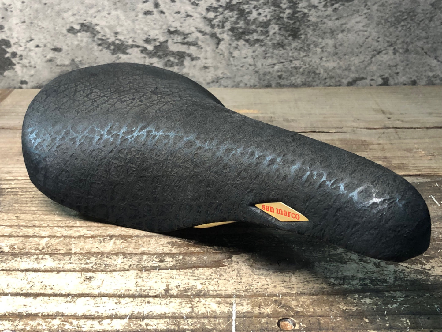 IY861 サンマルコsan marco ロルス Rolls サドル 黒