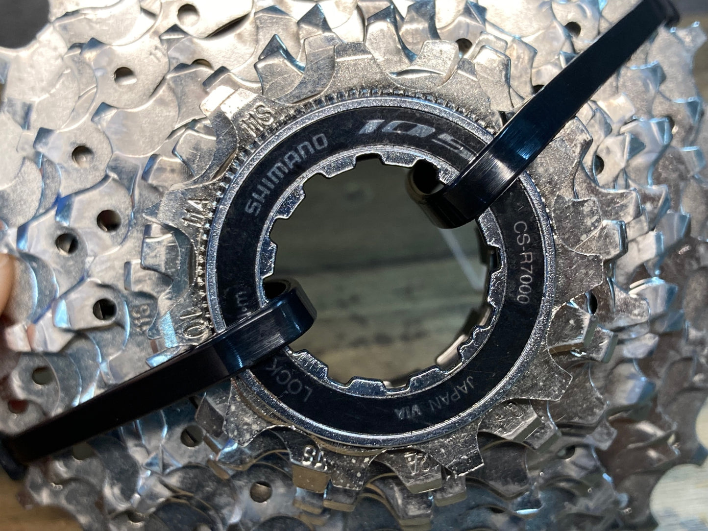 IX768 シマノ SHIMANO 105 CS-R7000 スプロケット 11-28T 11S