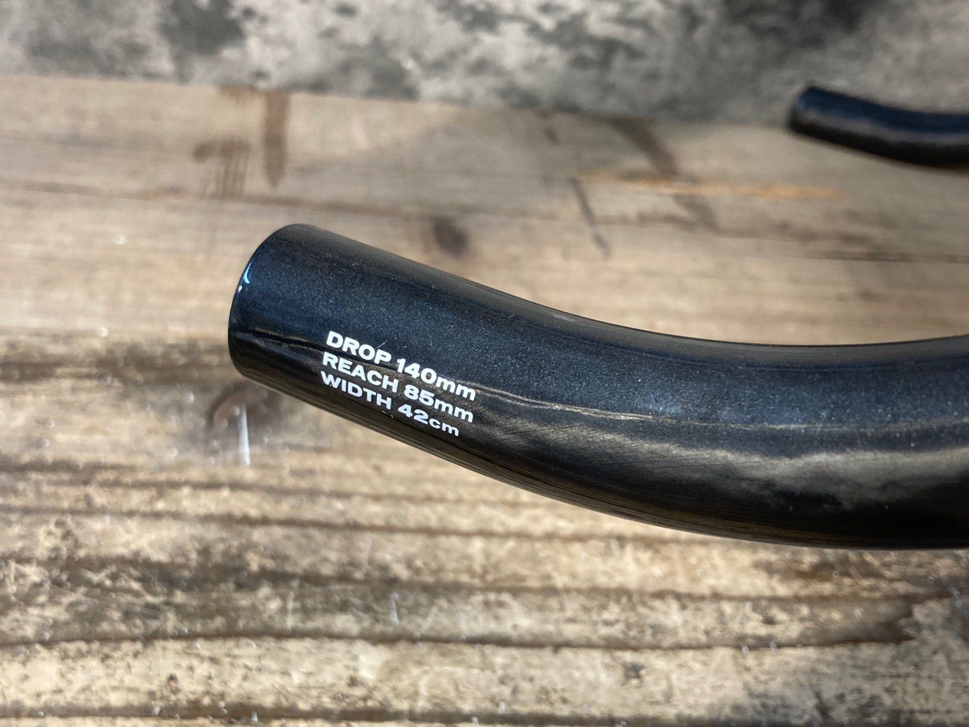 S-WORKS CARBON SHALLOW ROAD BAR 31.8X40(31.8 x 40 ブラック