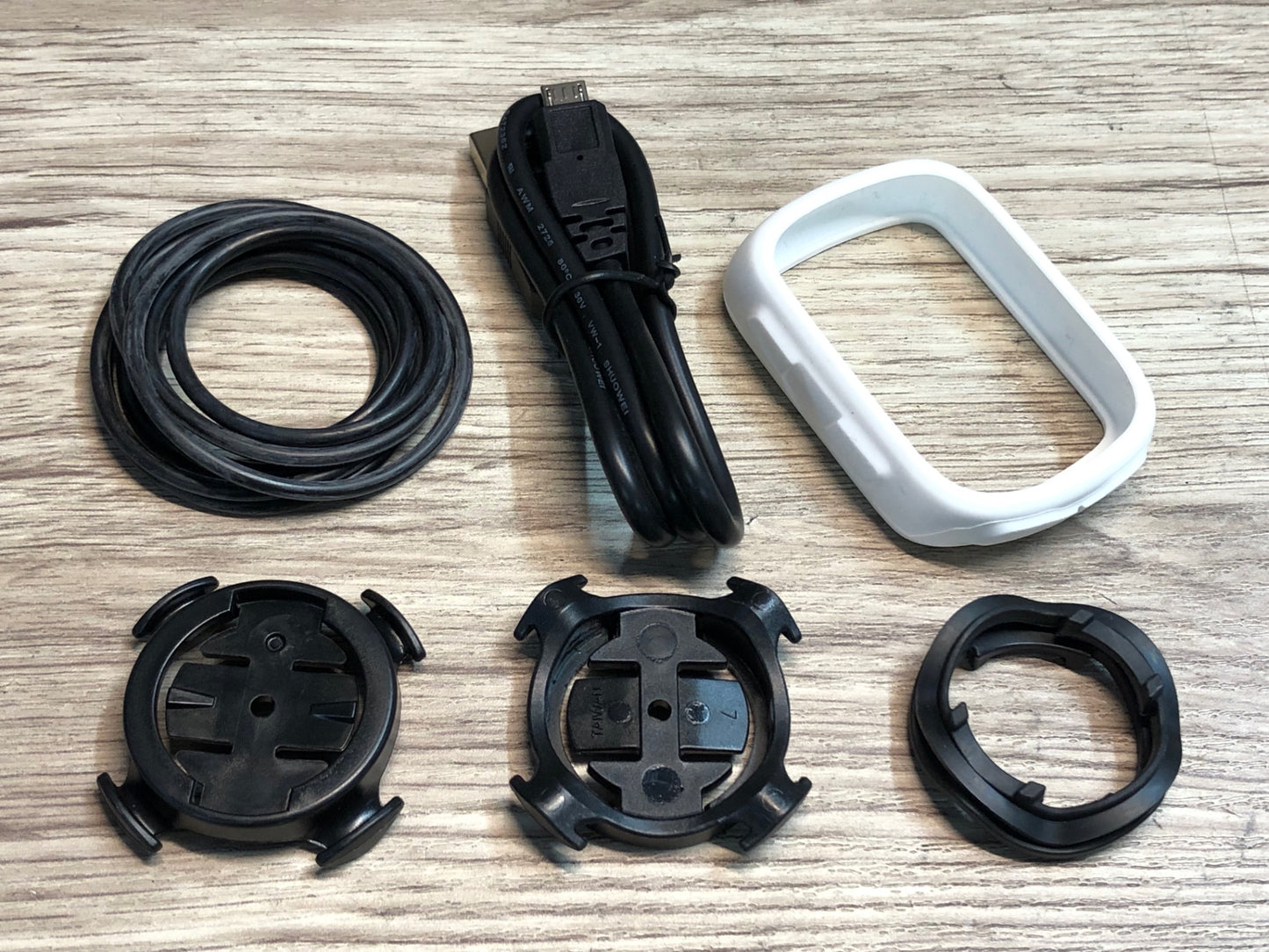 IJ034 ガーミン GARMIN EDGE 130 PLUS サイクルコンピューター 本体のみ 起動確認済