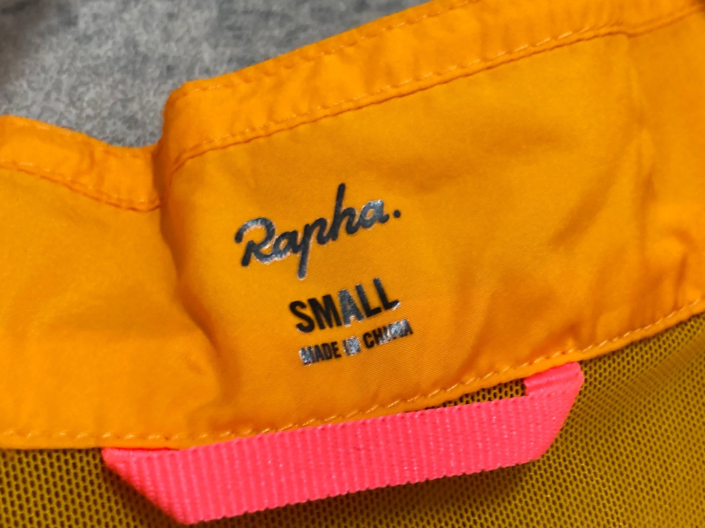 IY121 ラファ Rapha Brevet ジレ サイクルベスト ポケット付き S オレンジ