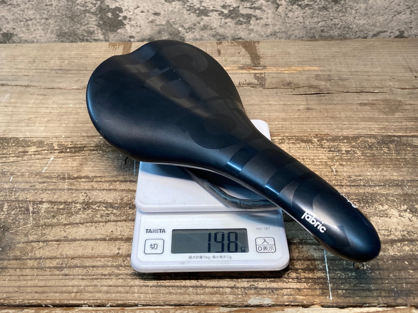 IZ277 ファブリック fabric SCOOP PRO TEAM SHALLOW サドル 黒 140mm カーボンレール