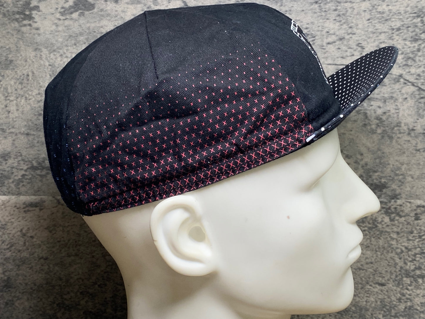 JB931 ラファ Rapha A DAY IN HELL CAP サイクルキャップ 黒