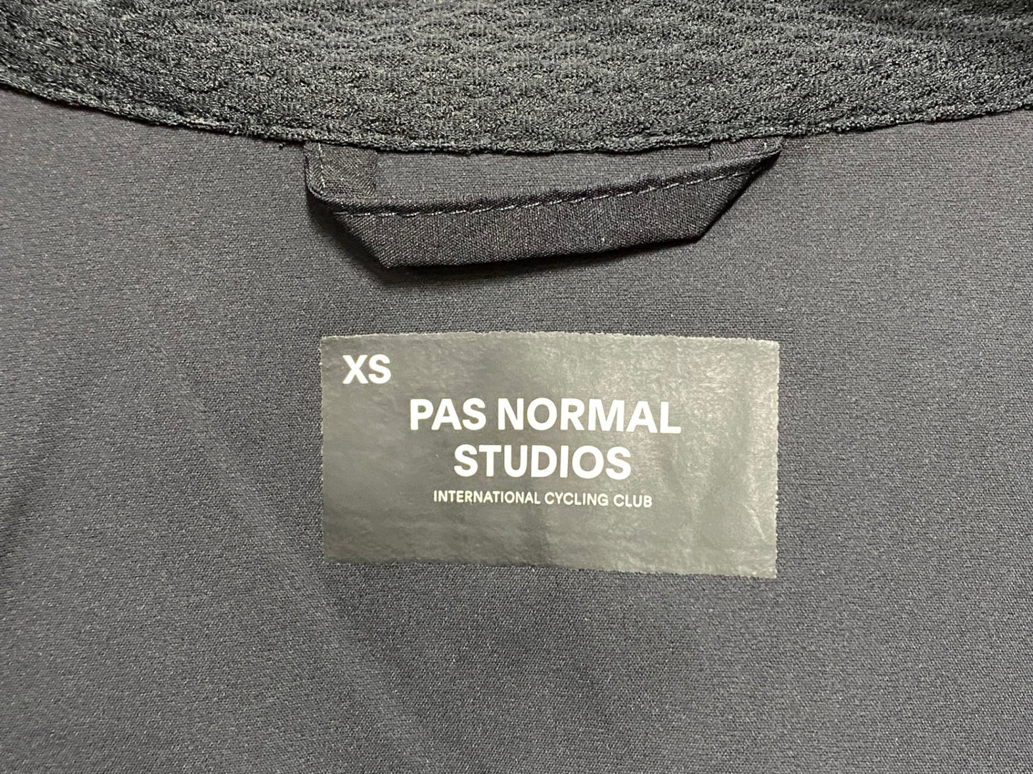 IH346 パスノーマルスタジオ PAS NORMAL STUDIOS 長袖 サイクルジャケット 黒 XS ※スレ