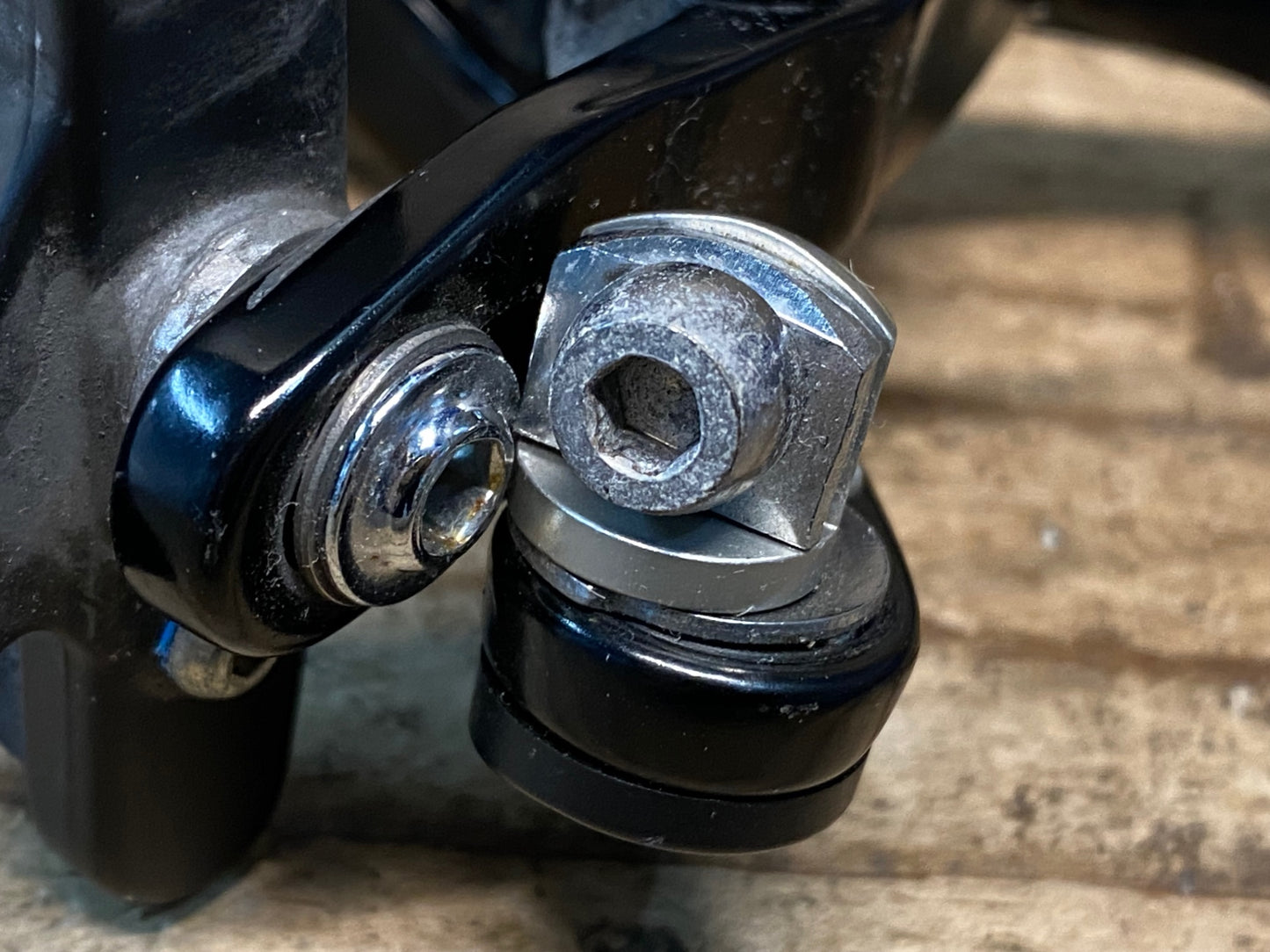 IT198 シマノ SHIMANO 105 BR-R7010 ダイレクトマウントブレーキ 前後セット