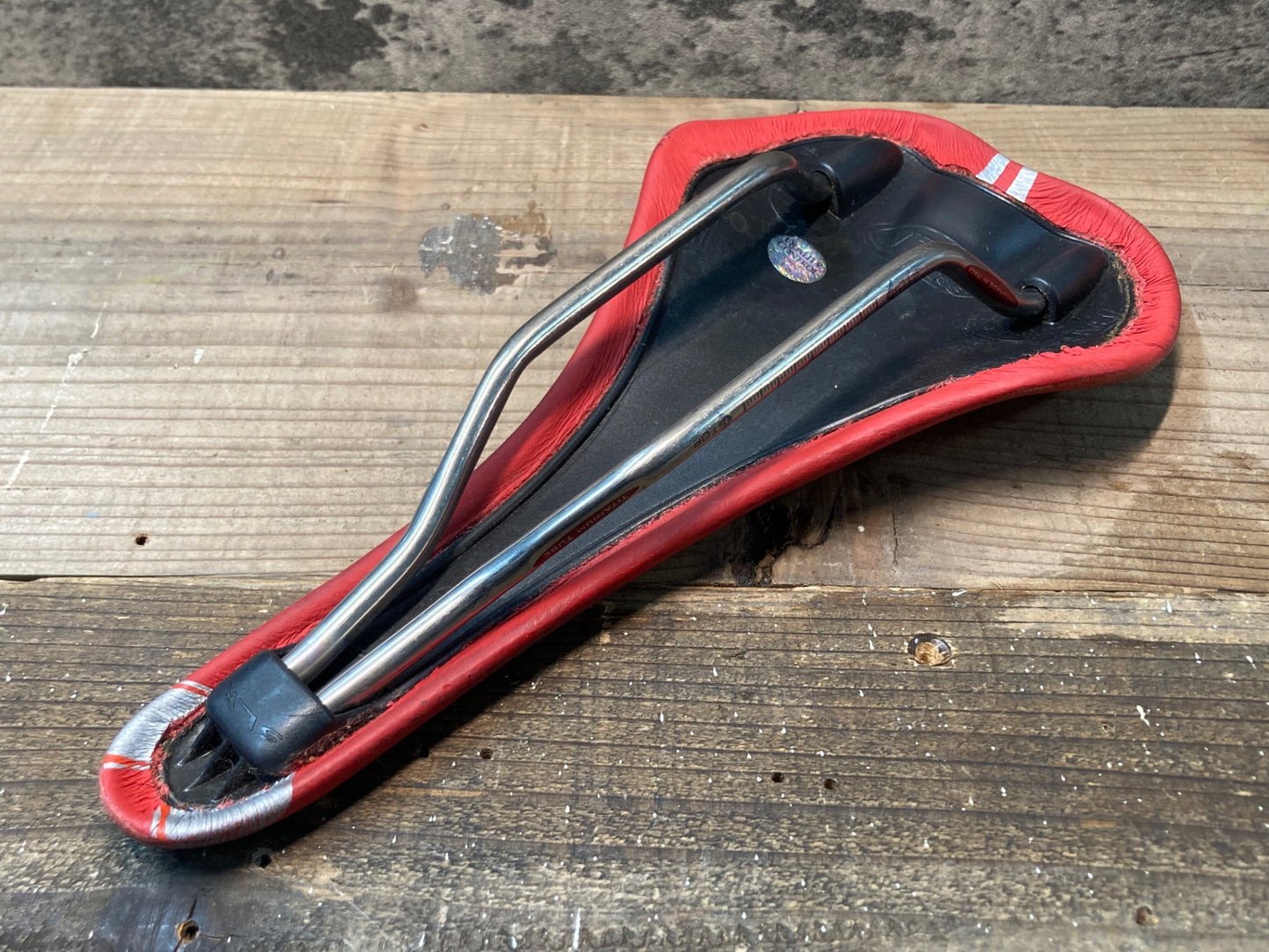 IP742 セライタリア selle italia SLR サドル チタンレール 赤