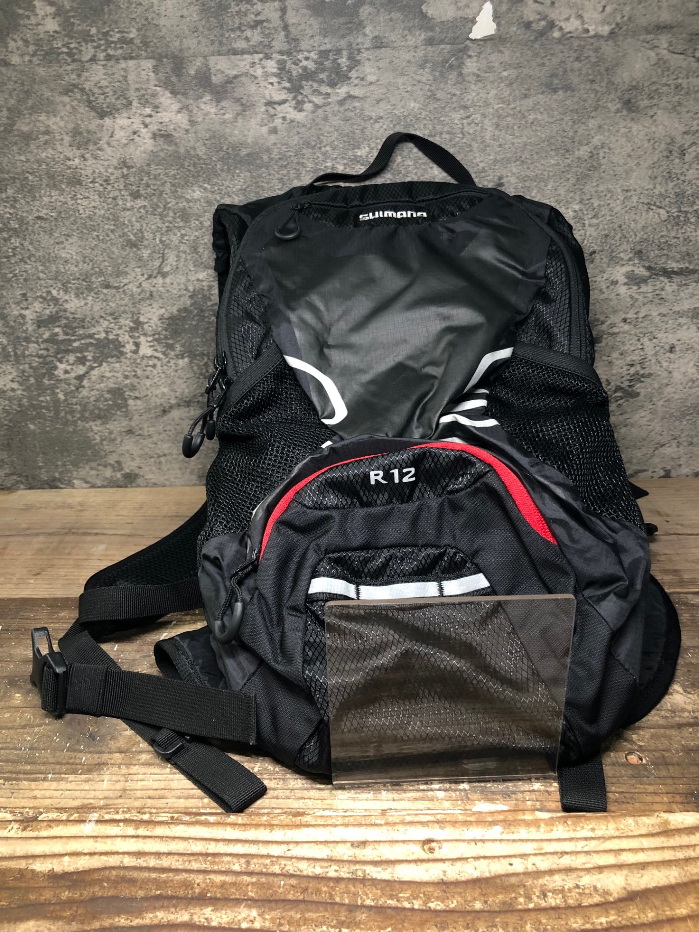 IW796 シマノ SHIMANO R12 リュック バックパック 黒