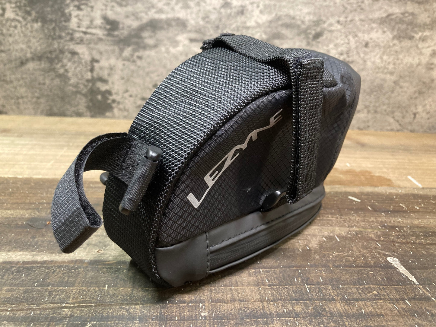 IQ688 レザイン LEZYNE サドルバッグ 黒