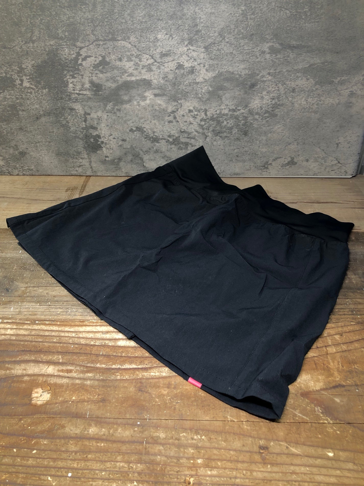 IH486 ルコックスポルティフ Le Coq Sportif サイクルスカート L 黒/ピンク