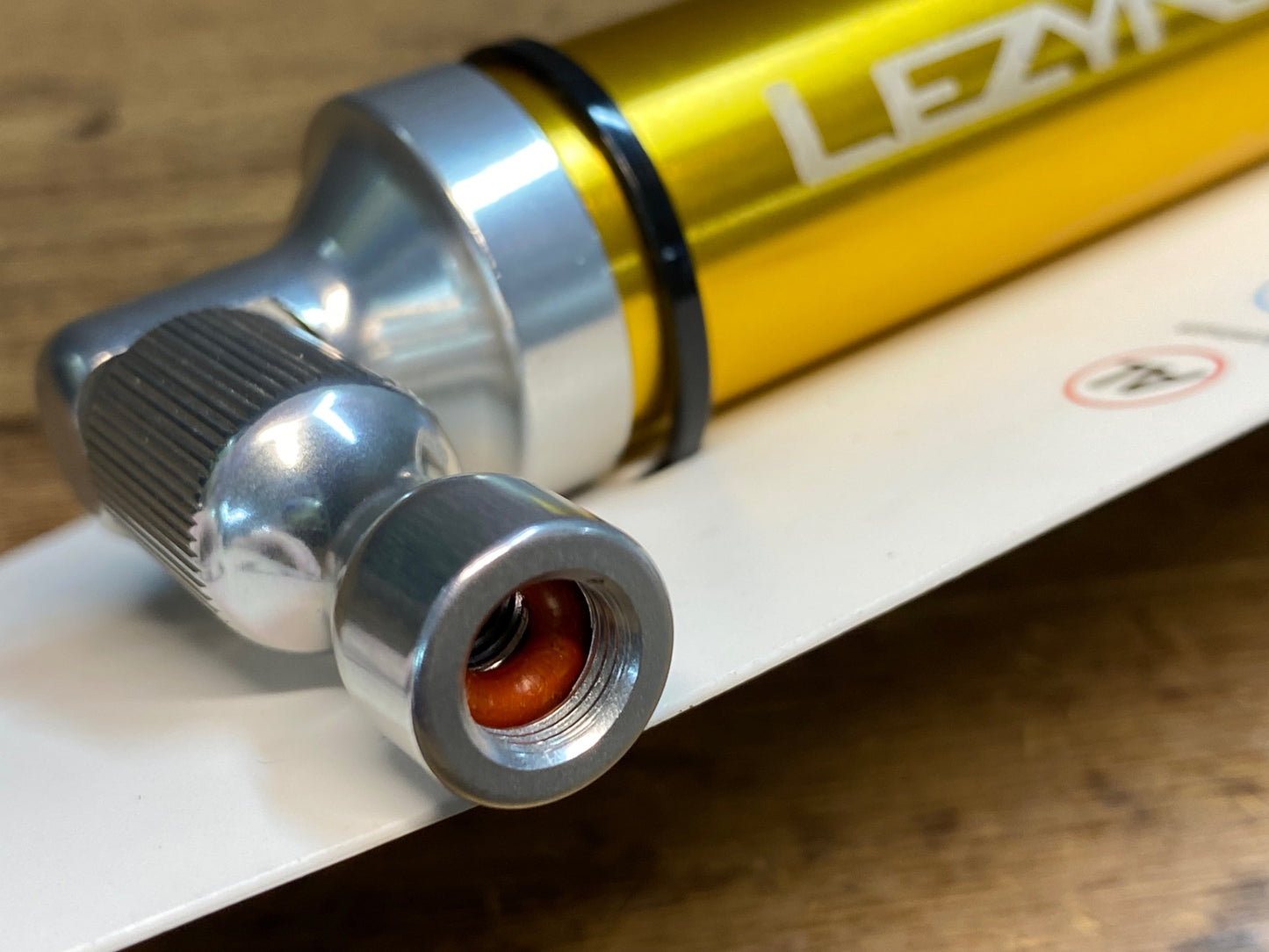 IV468 レザイン LEZYNE ALLOY DRIVE Co2 ボンベ ホルダー 新品 未使用