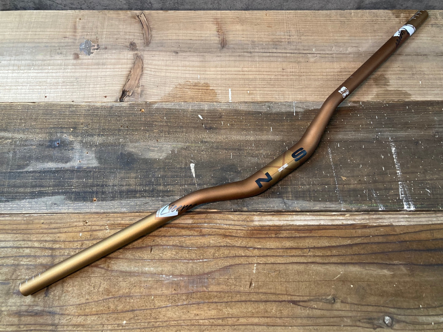 IN813 NS Bikes license bars フラットバーハンドル 茶 金 Φ31.8 820mm