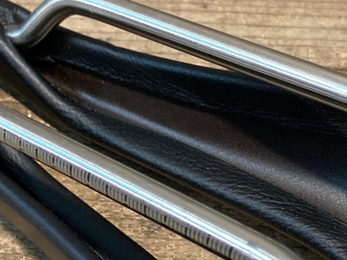 IQ539 SELLE SMP composit サドル 黒