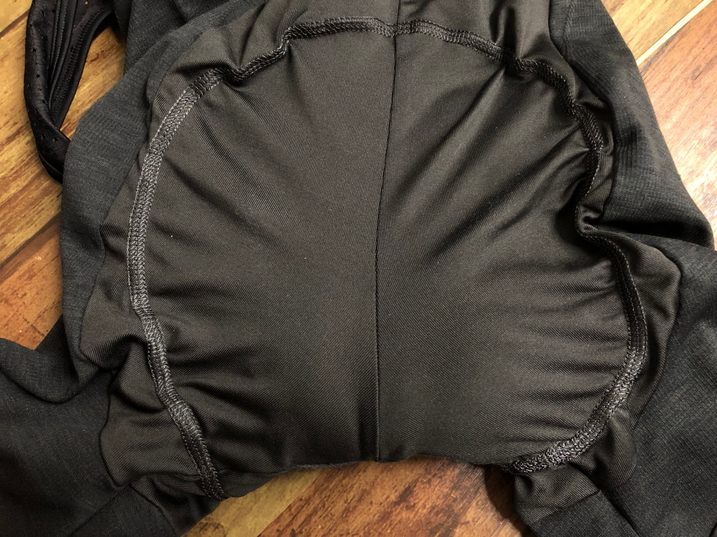 IZ532 マイン MYN ビブショーツ 黒 XS-S