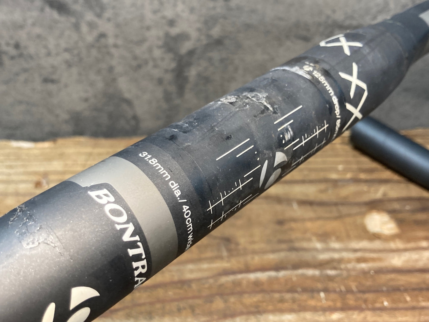 IN149 ボントレガー Bontrager XXX VR-C ドロップハンドル カーボン φ31.8mm 400ｍｍ