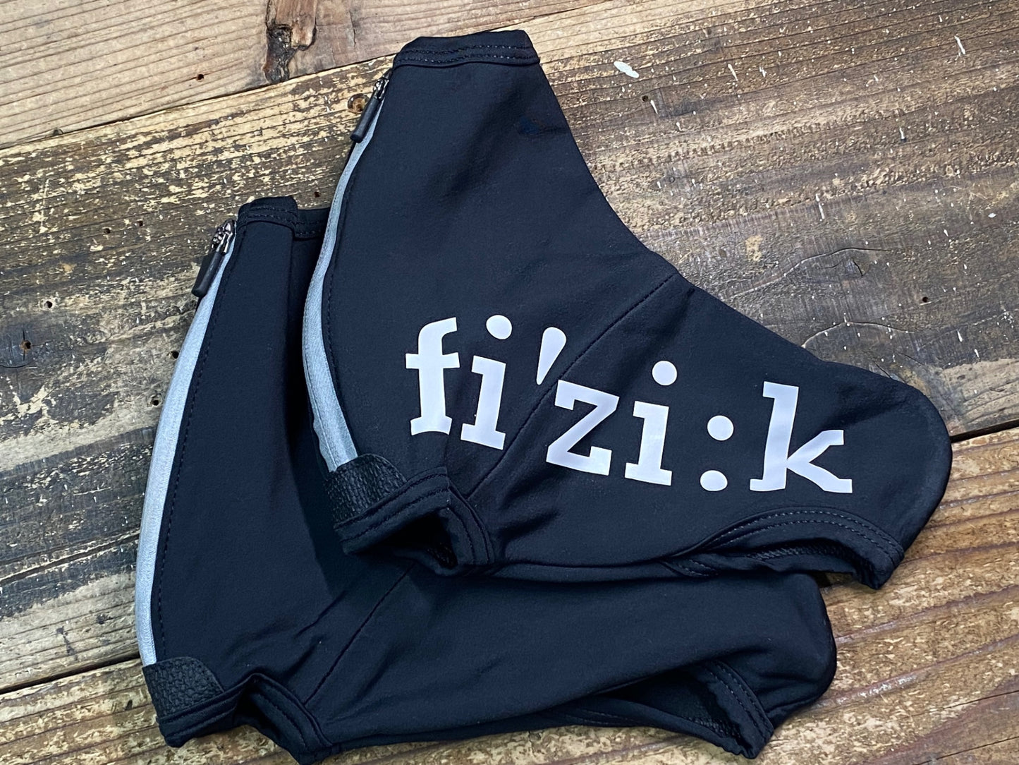 IV957 フィジーク fizik シューズカバー 黒 S 裏起毛