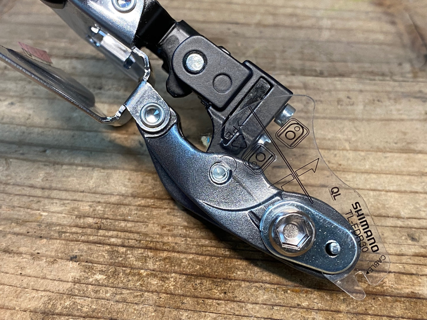 IQ422 シマノ SHIMANO クラリス CLARIS FD-R2000 フロントディレイラー 直付け 未使用