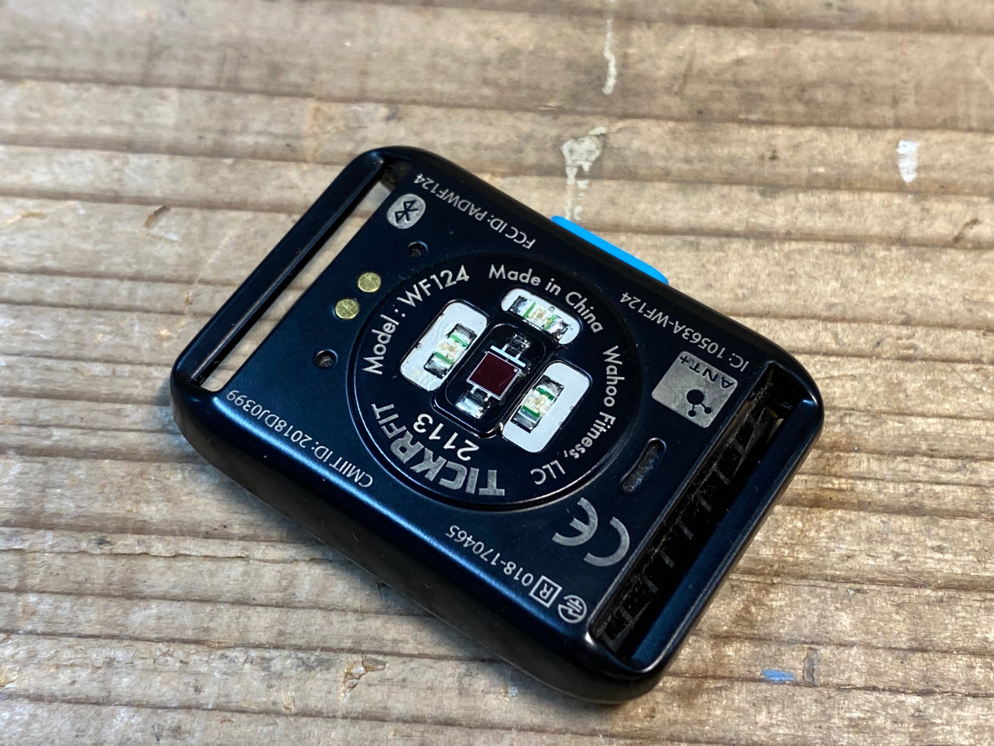 IE728 ワフー Wahoo TICKR FIT 心拍計 起動確認済