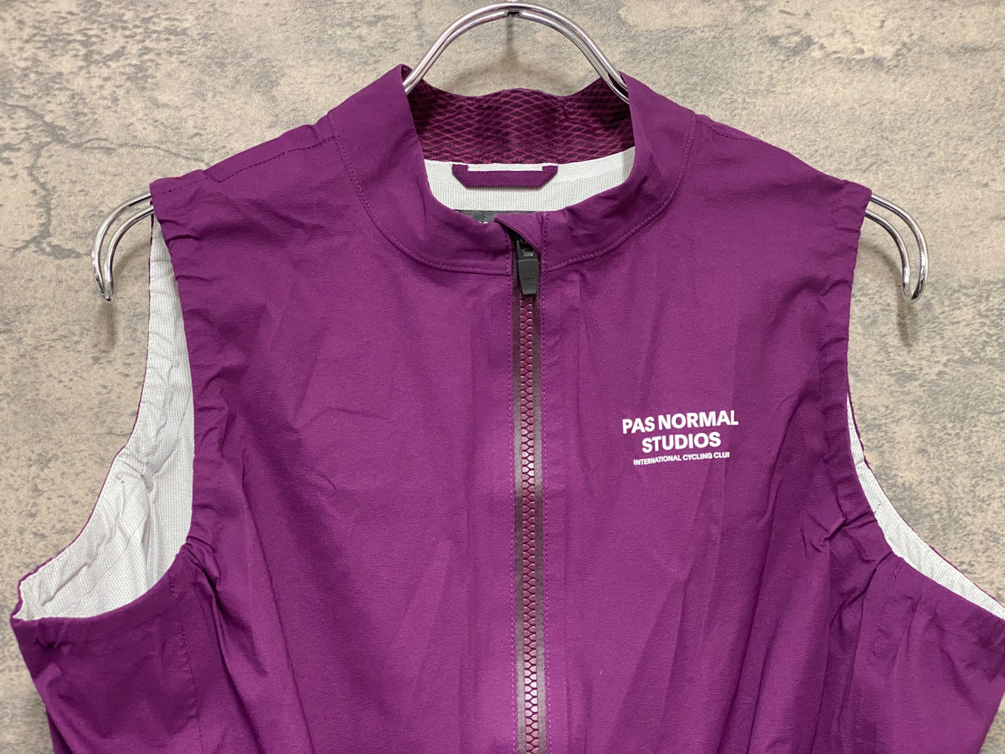 JA891 パスノーマルスタジオ PAS NORMAL STUDIOS サイクルベスト ジレ 紫 L