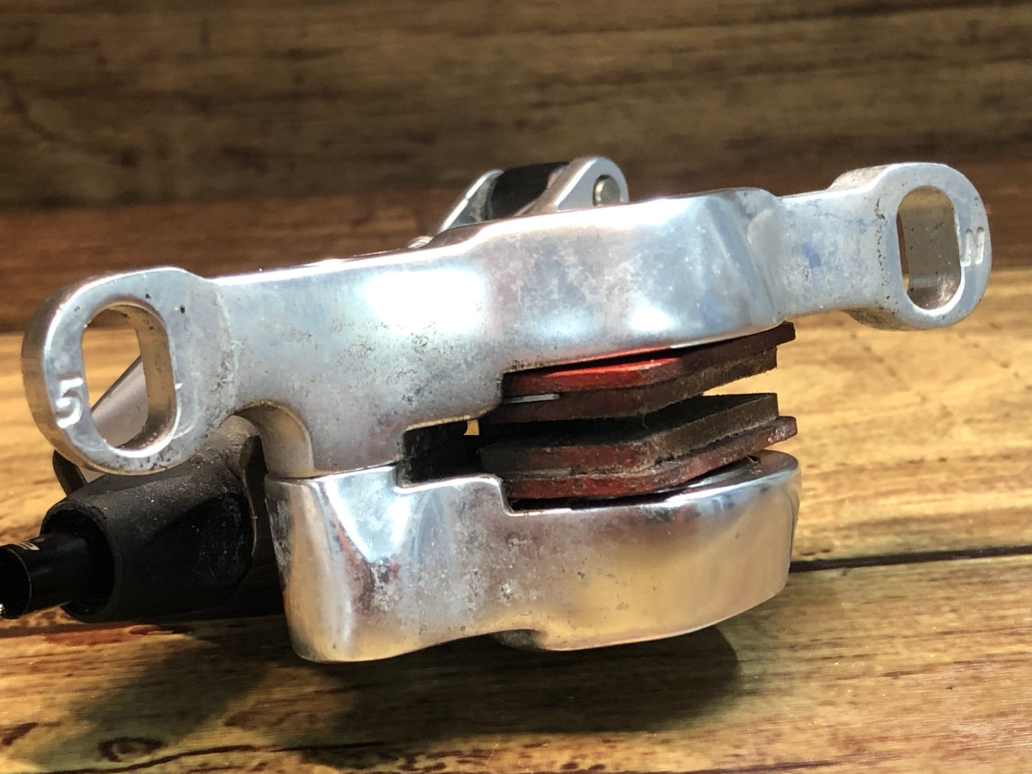 IM384 TRP HY/RD ディスク ブレーキキャリパー