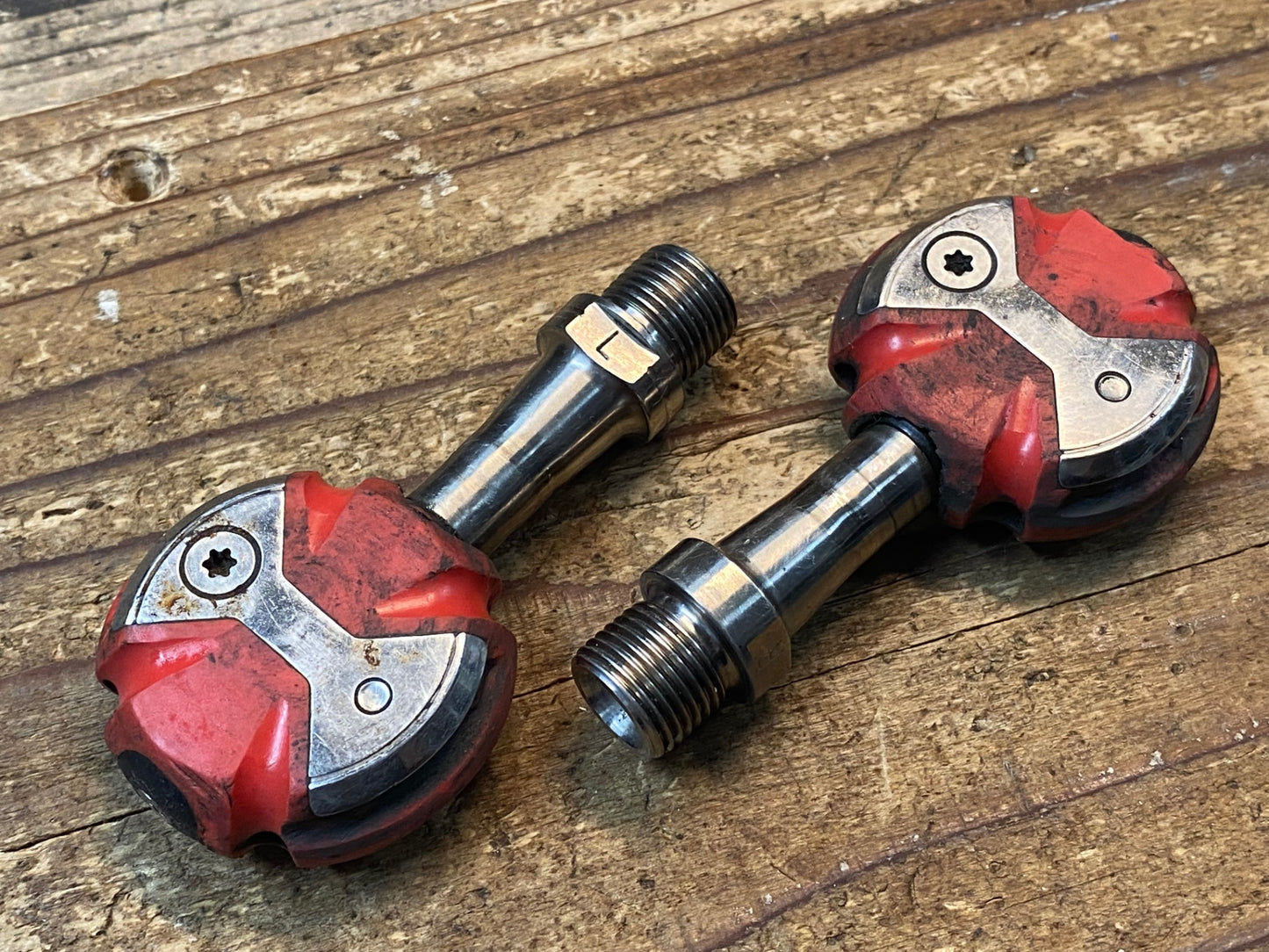 IV192 スピードプレイ SPEEDPLAY ビンディングペダル 赤 チタンシャフト ※シャフトガタ大 ジャンク