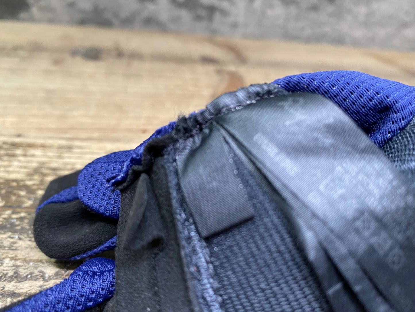 JB099 ラファ Rapha EXPLORE GLOVES 長指 グローブ 紺 黒 L