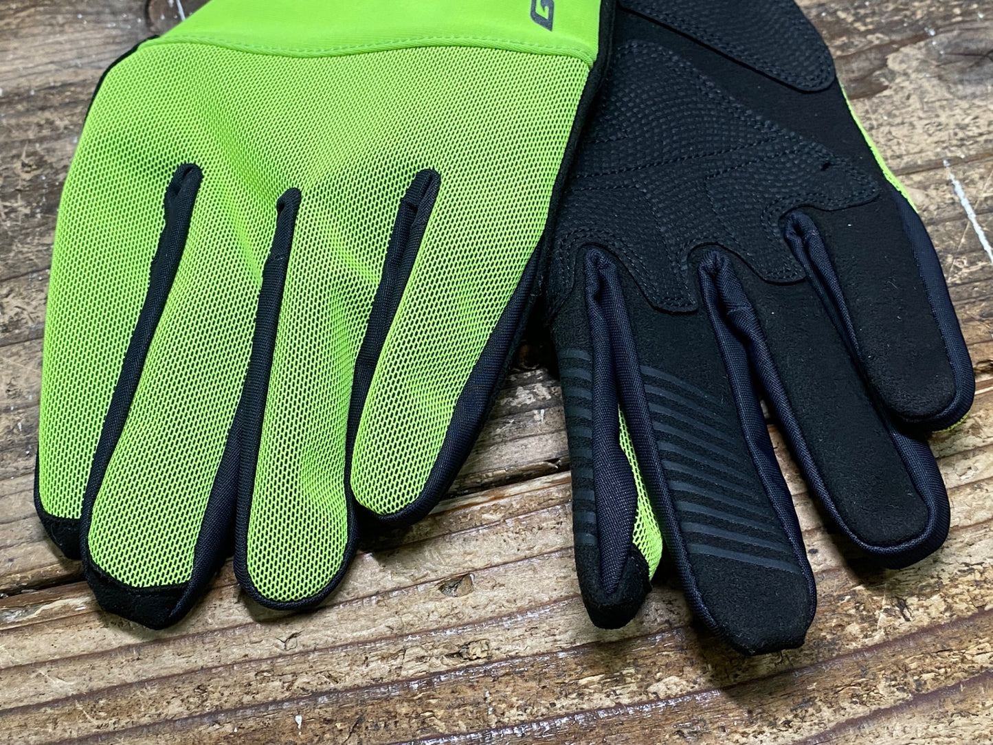 IV963 ジャイアント GIANT CHILL LITE グローブ 黄 L