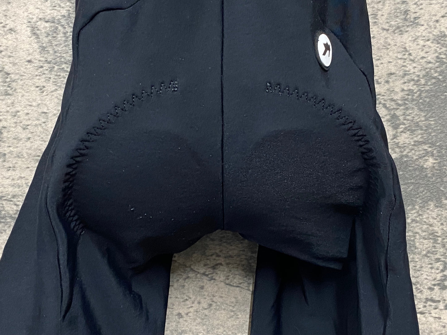 JB816 アソス assos MILLE GTS Spring Fall Bib Shorts C2 ビブショーツ 黒 M ※ほつれあり