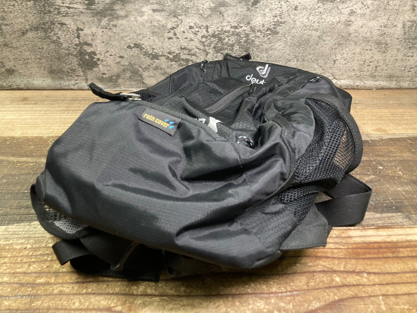 IU709 ドイター deuter レースX RACE X バックパック リュック 12L 黒 ほこり汚れ