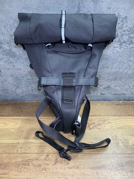 IZ224 R250 サドルバッグ グレー 黒