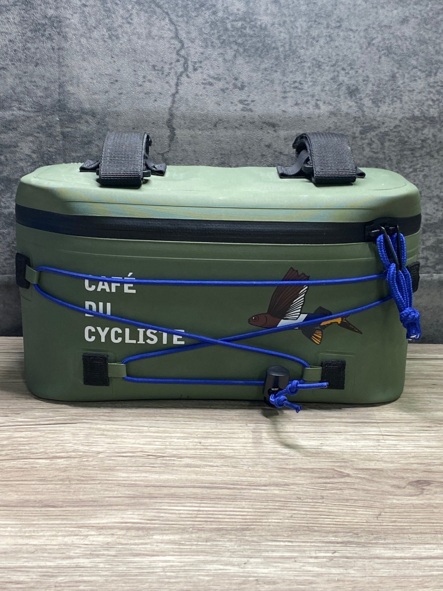 JB817 カフェドシクリステ Café du Cycliste V2 ハンドルバッグ カーキ 汚れあり