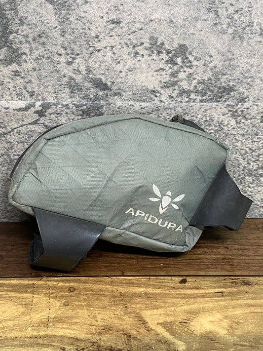 JA611 アピデュラ APIDURA EXPEDITION TOOL PACK サドルバッグ グレー 0.5L