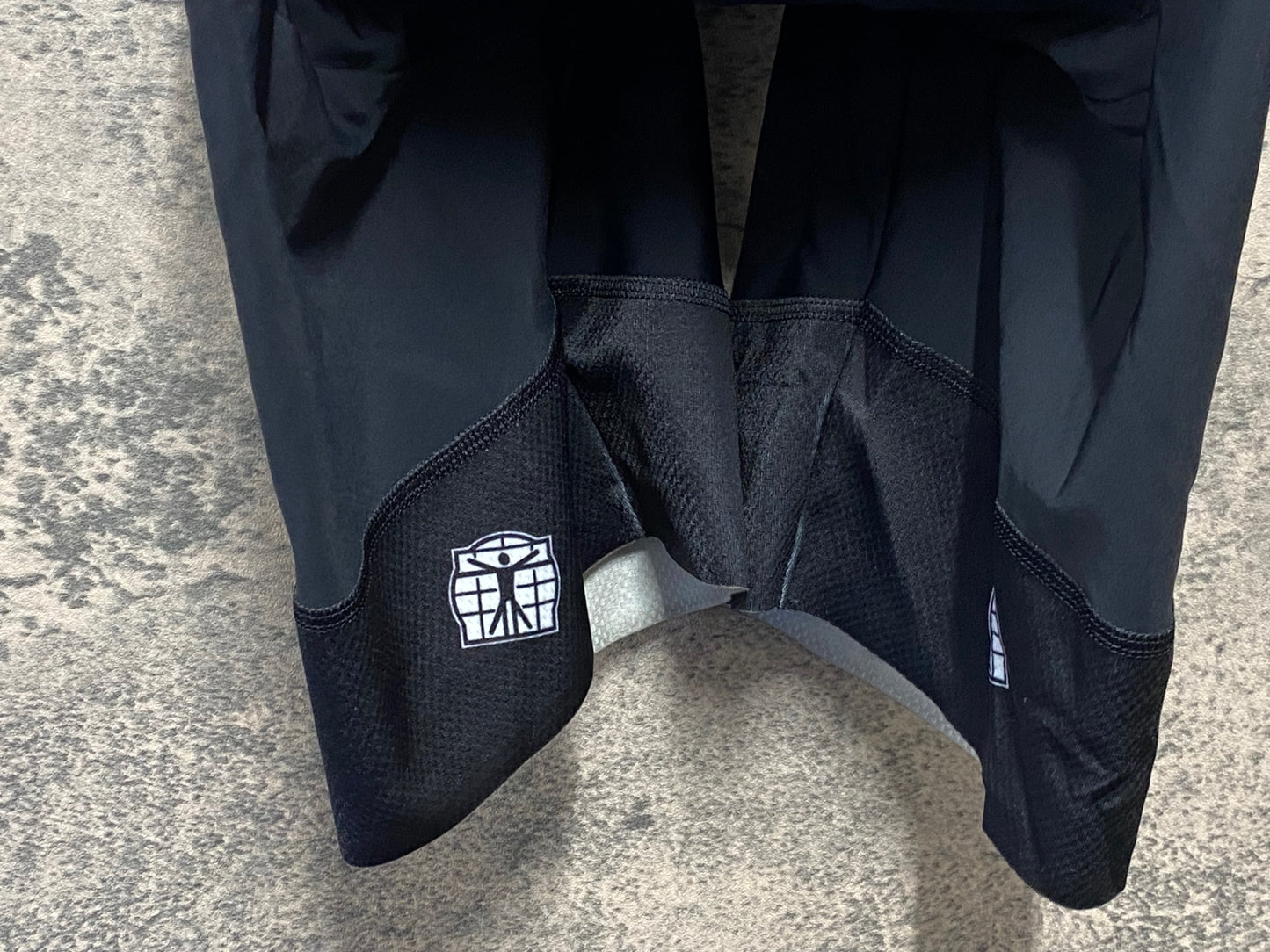 IZ104 ビオレーサー BiORACER ビブショーツ 黒 M