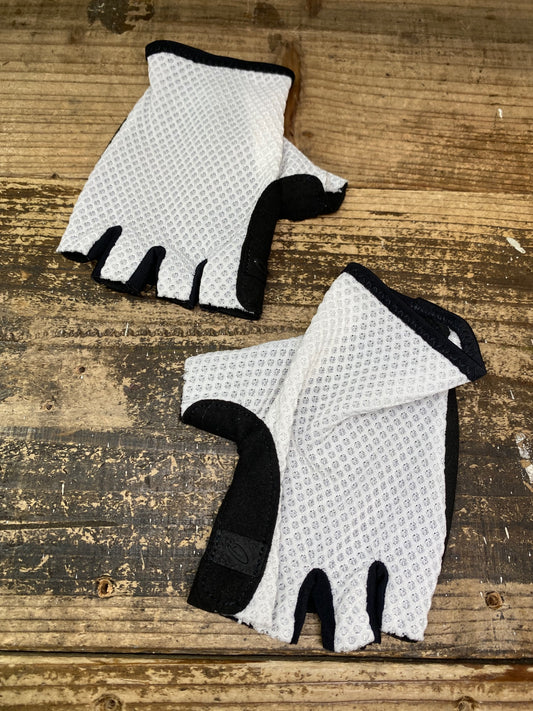 JC061 イザドア Isadore 指切 グローブ 白 黒 M ※スレ